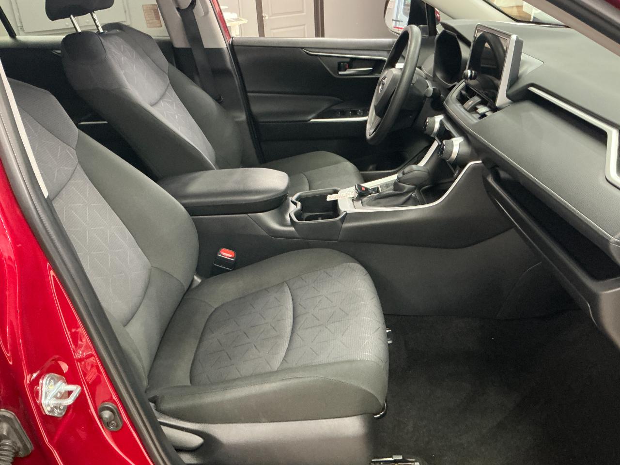 Toyota RAV4 XLE AWD (Natl) 2025