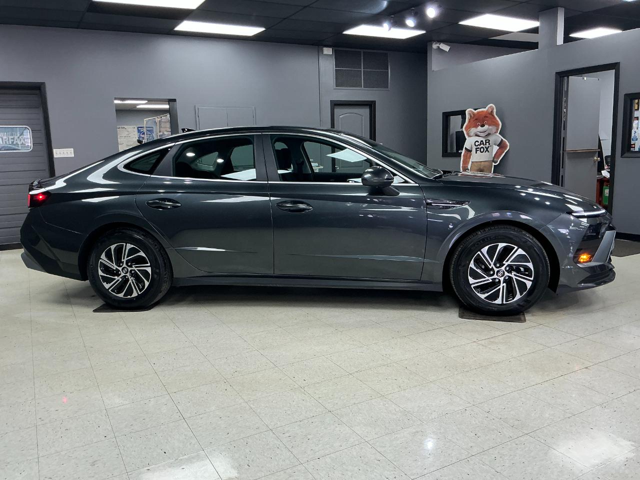 Hyundai Sonata Hybrid Blue FWD 2026