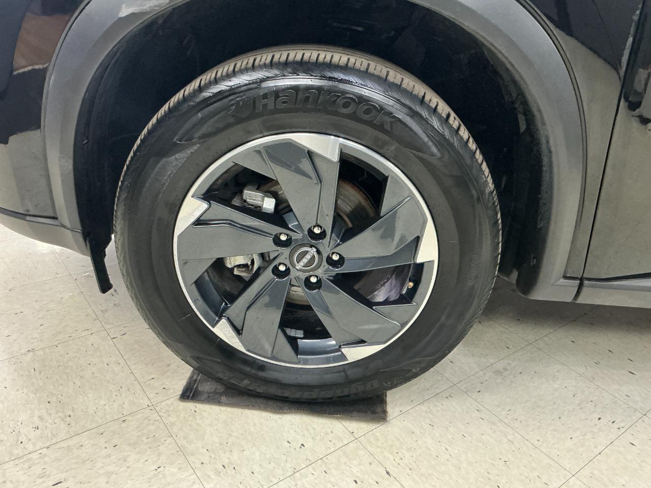 Nissan Rogue AWD SV 2025