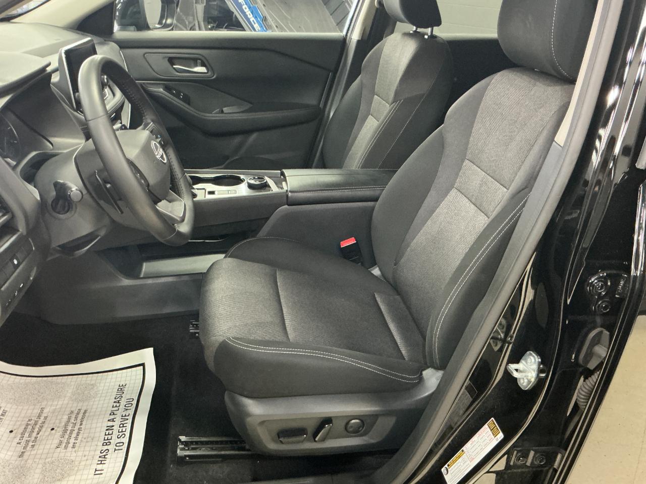 Nissan Rogue AWD SV 2025