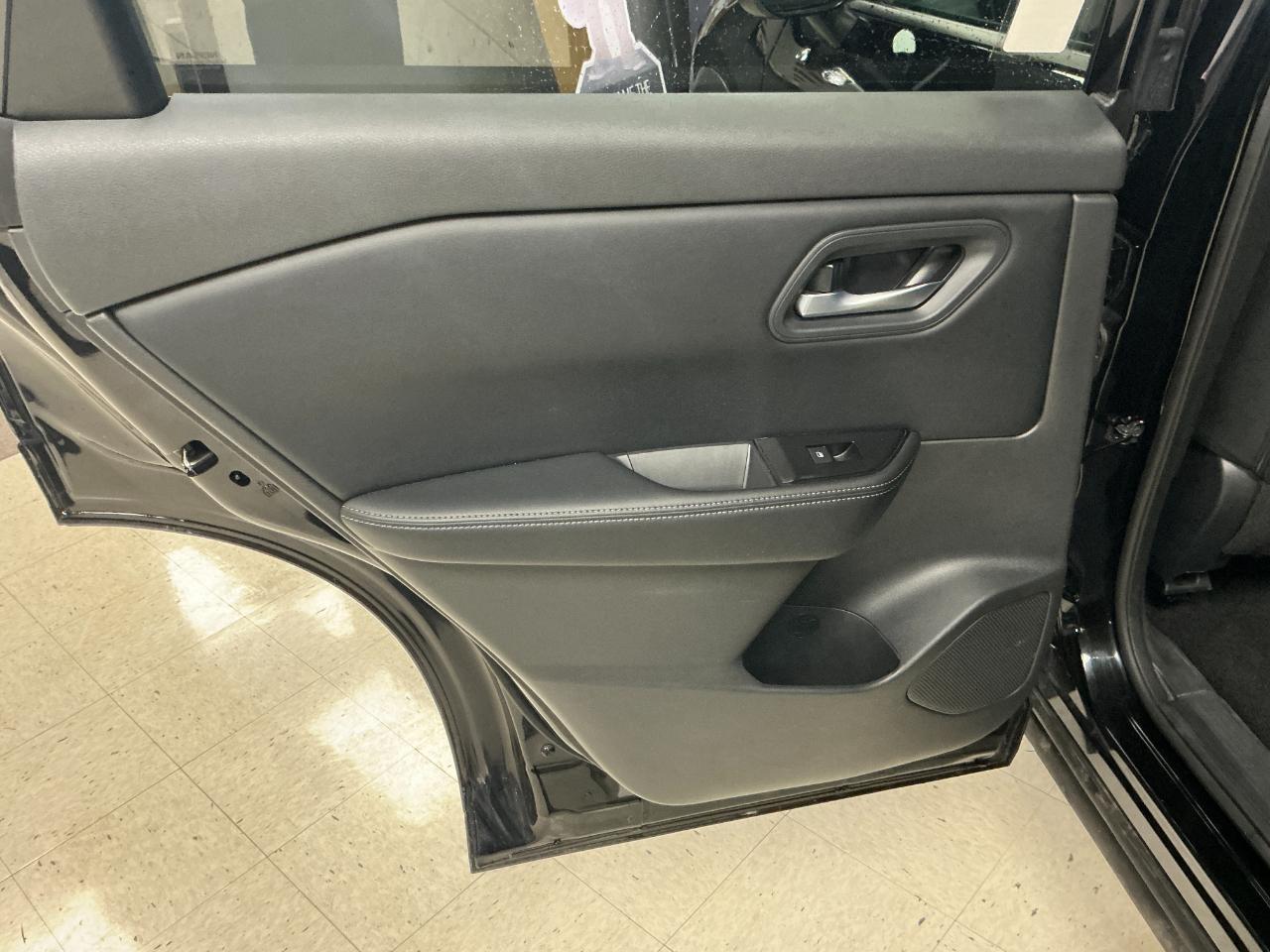 Nissan Rogue AWD SV 2025