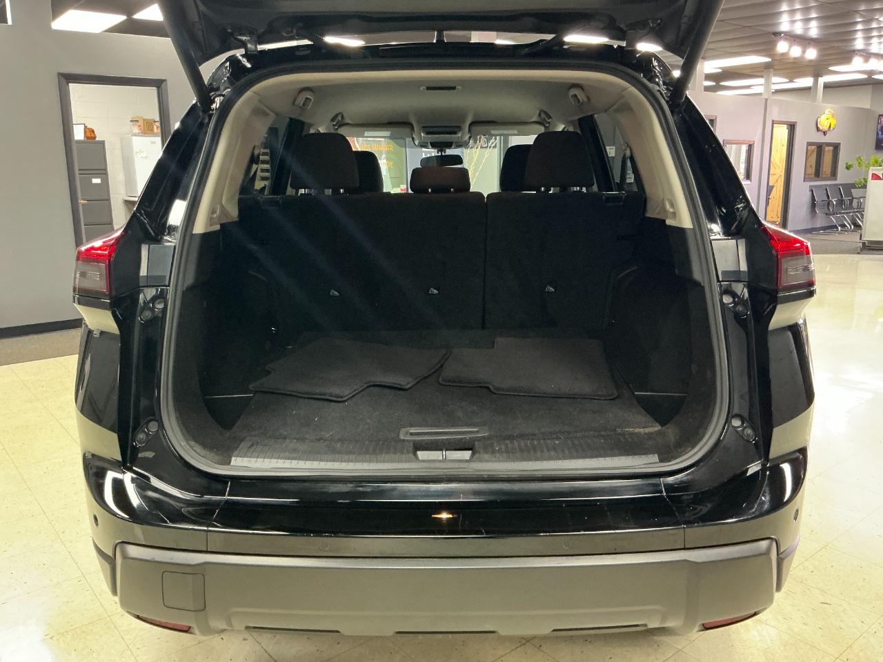 Nissan Rogue AWD SV 2025