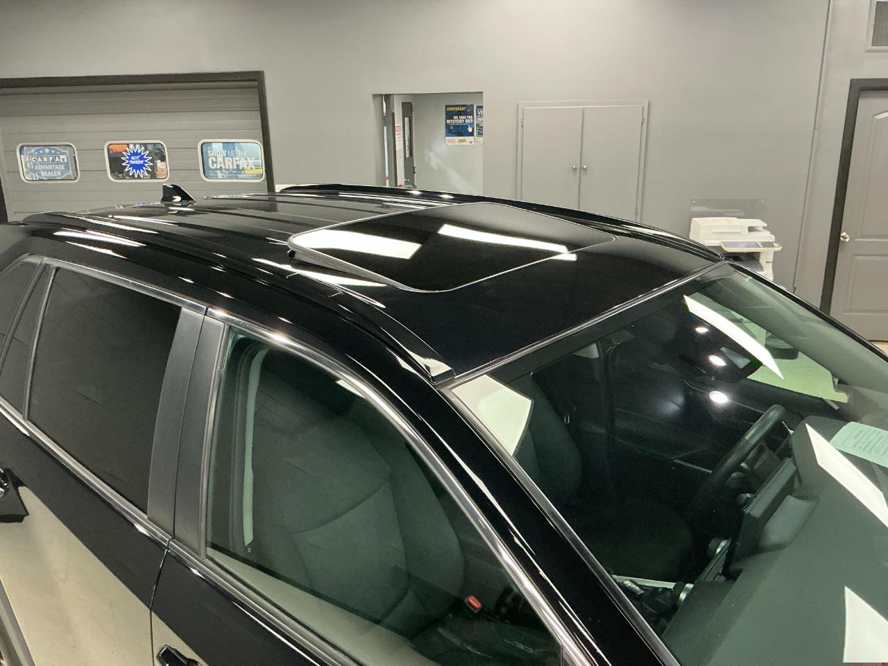 Toyota RAV4 XLE AWD (Natl) 2021