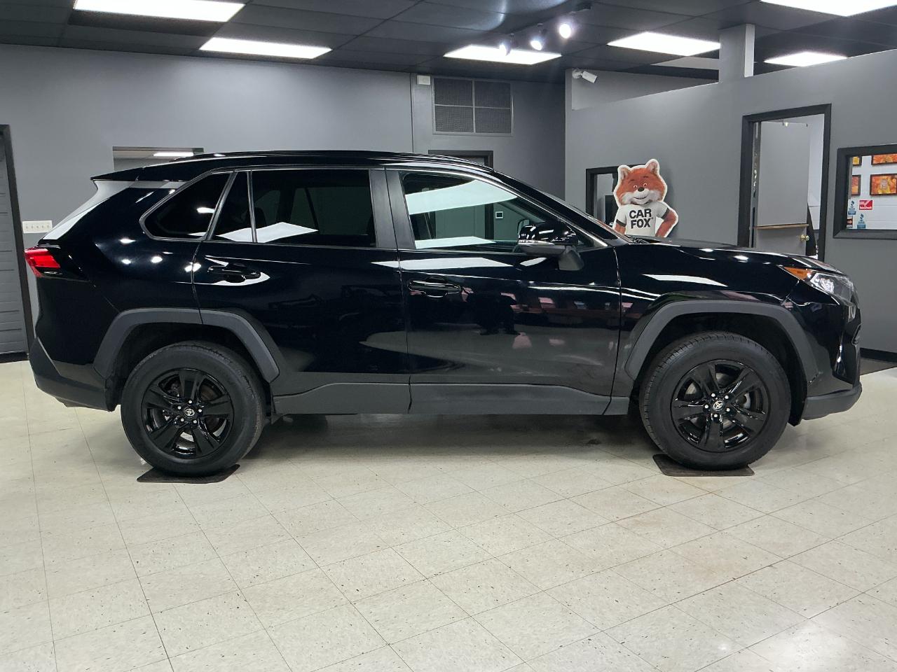 Toyota RAV4 XLE AWD (Natl) 2021