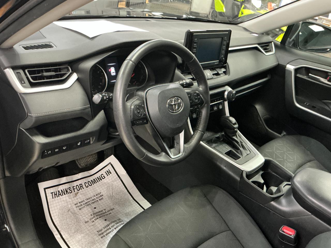 Toyota RAV4 XLE AWD (Natl) 2021