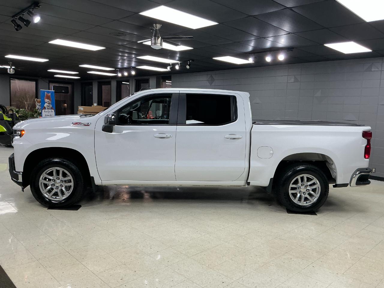 Chevrolet Silverado 1500 4WD Crew Cab 147" LT w/1LT 2021
