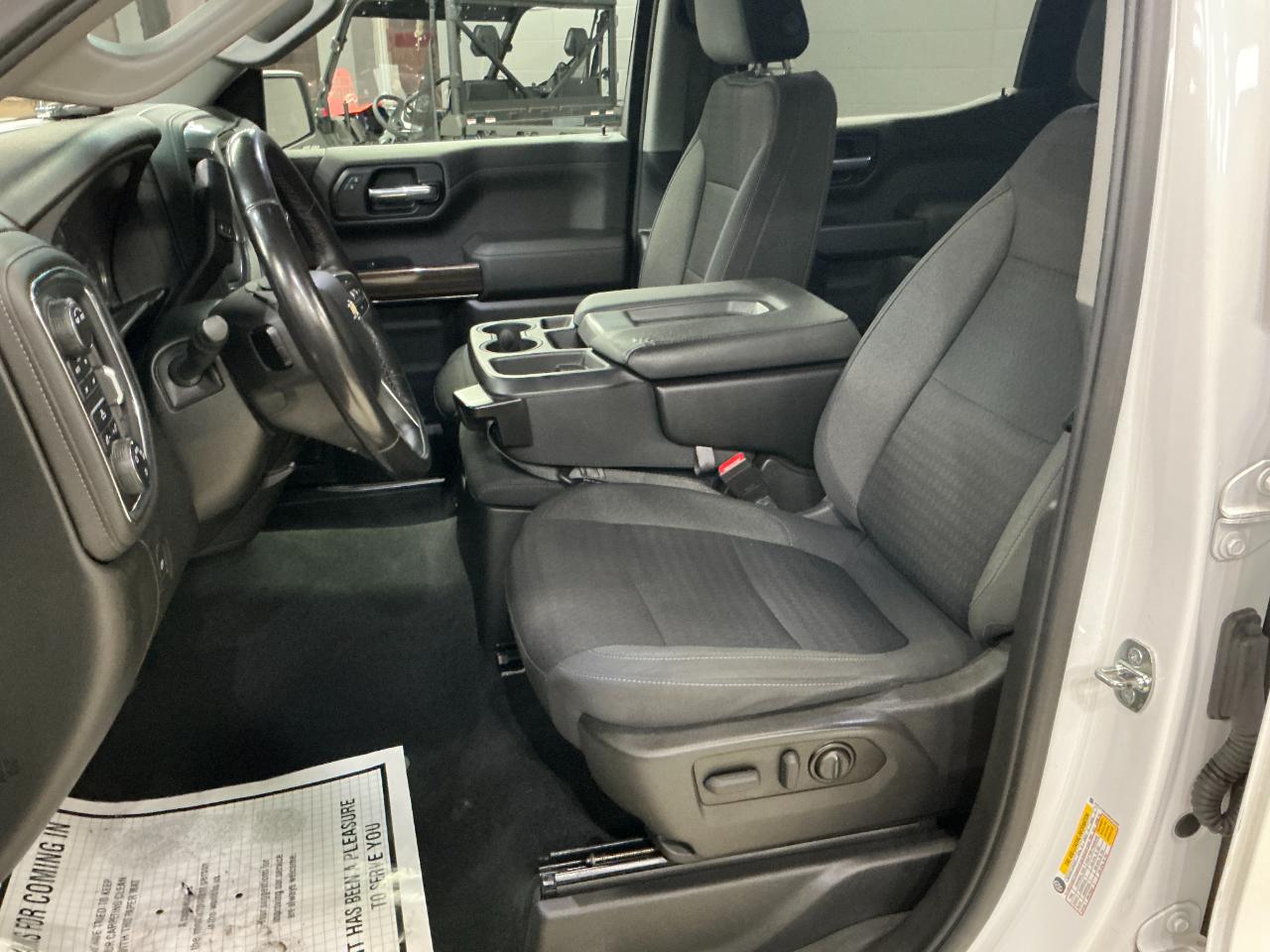 Chevrolet Silverado 1500 4WD Crew Cab 147" LT w/1LT 2021