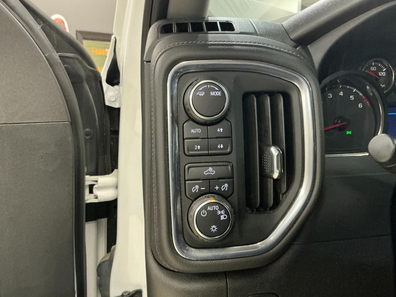 Chevrolet Silverado 1500 4WD Crew Cab 147" LT w/1LT 2021