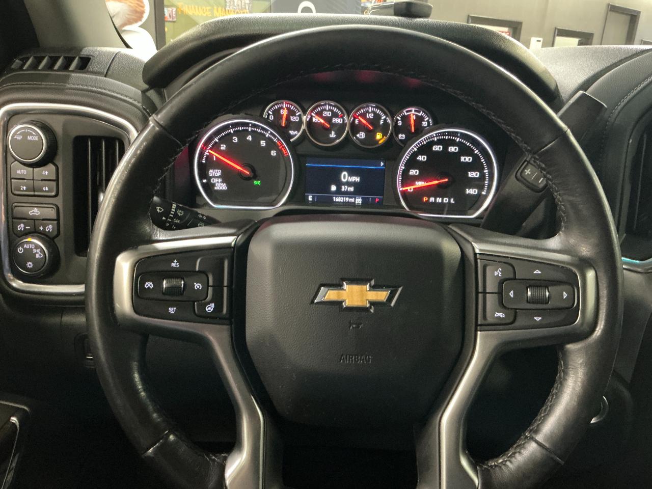 Chevrolet Silverado 1500 4WD Crew Cab 147" LT w/1LT 2021