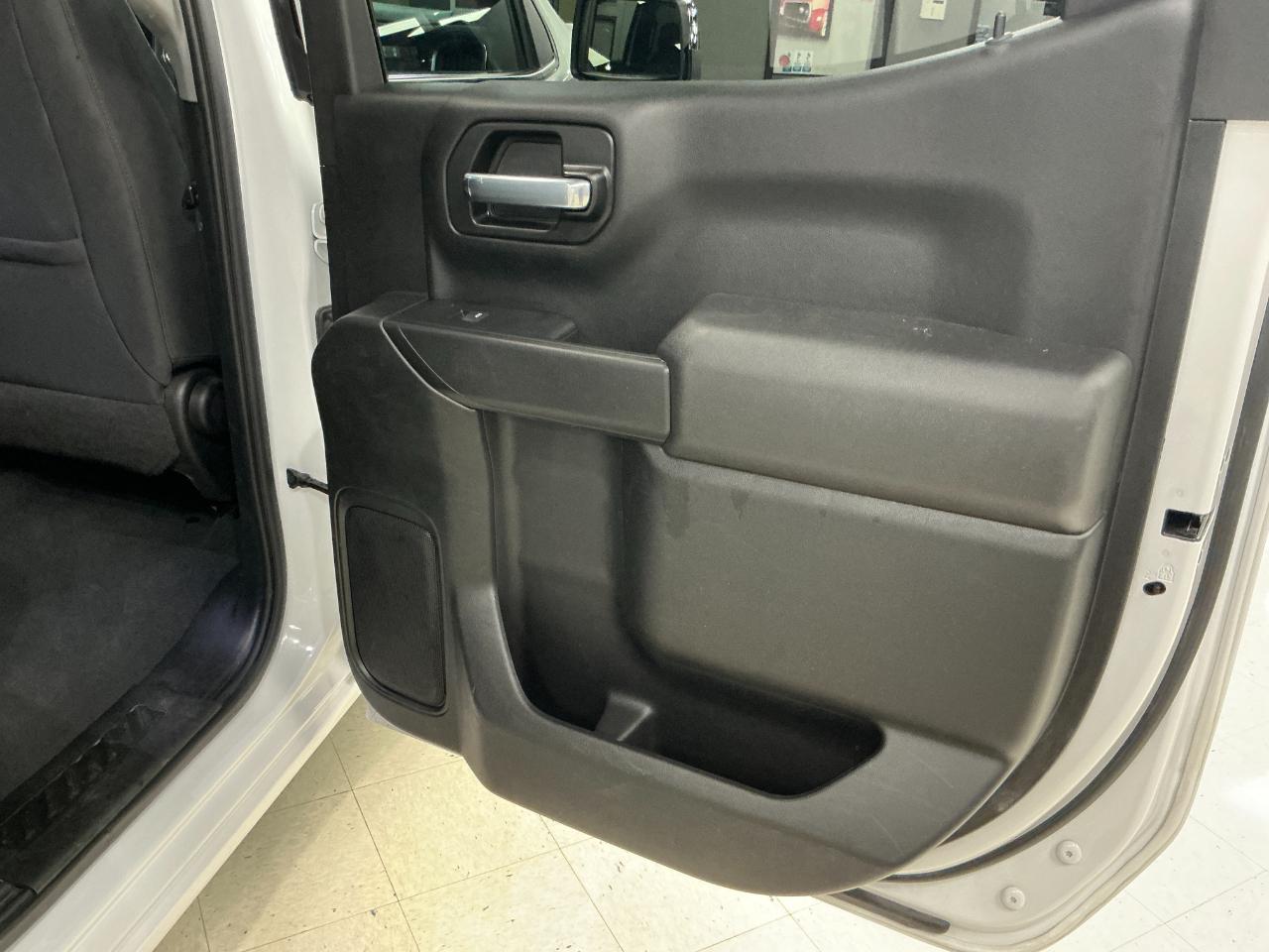 Chevrolet Silverado 1500 4WD Crew Cab 147" LT w/1LT 2021