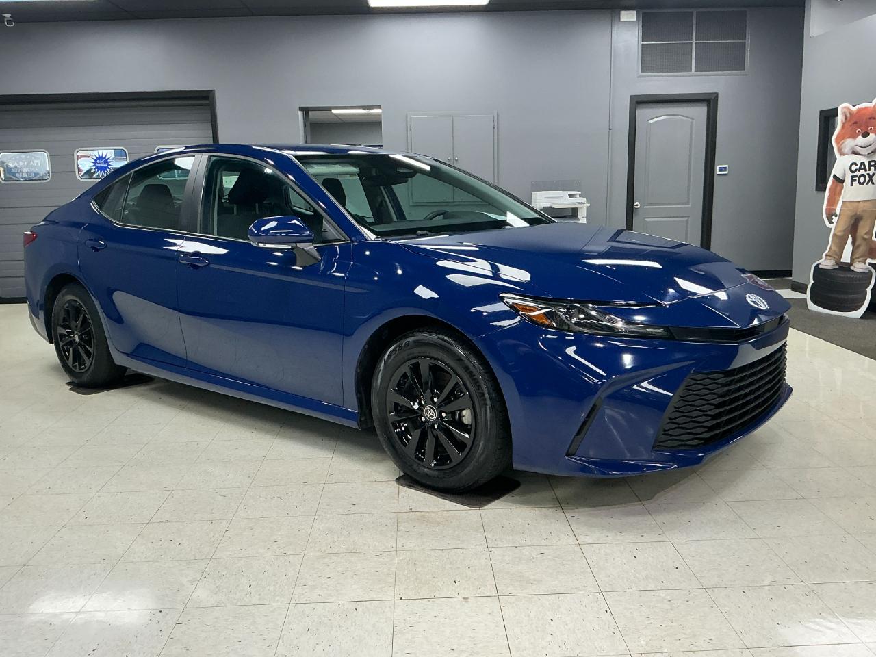 Toyota Camry LE (Natl) 2025