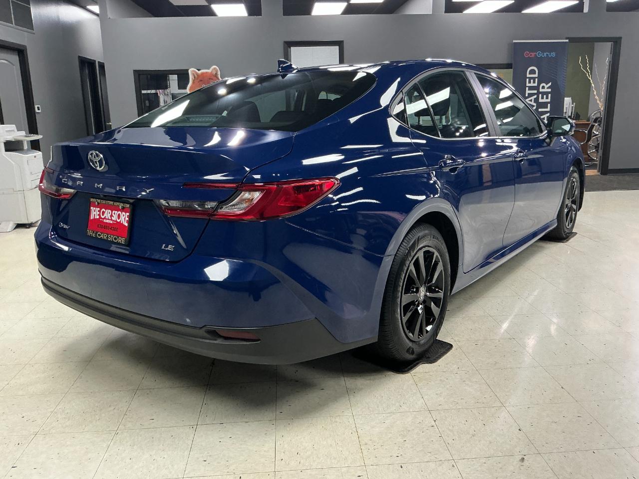Toyota Camry LE (Natl) 2025