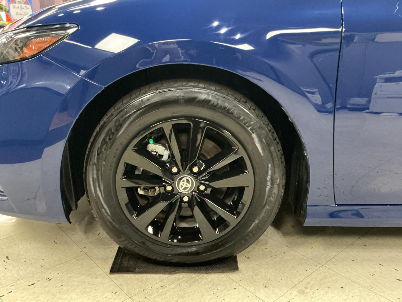 Toyota Camry LE (Natl) 2025