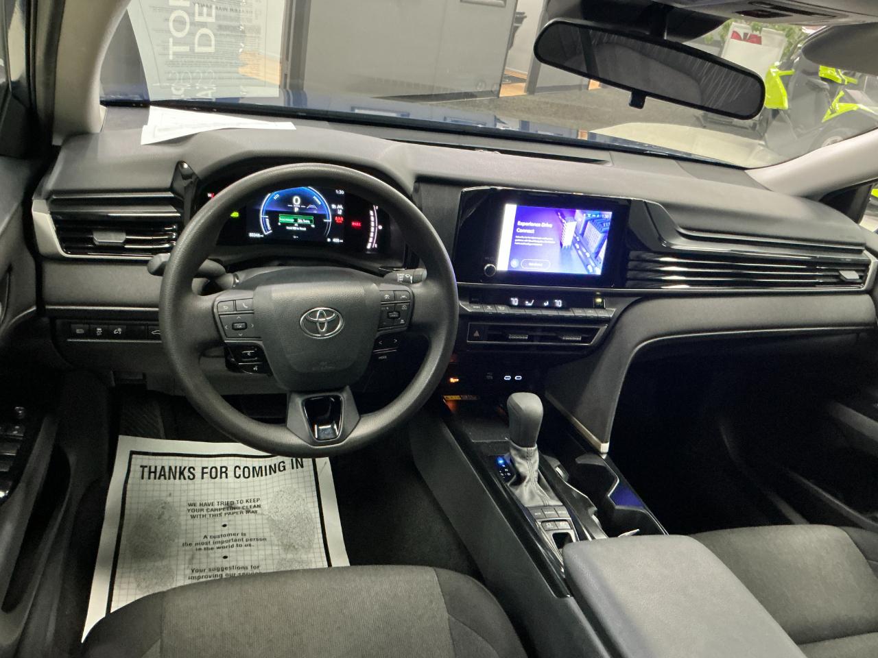 Toyota Camry LE (Natl) 2025