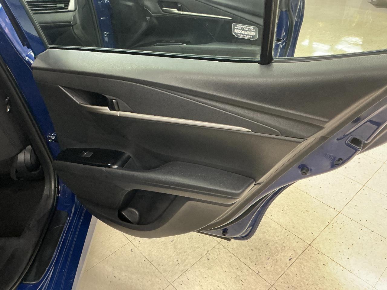 Toyota Camry LE (Natl) 2025