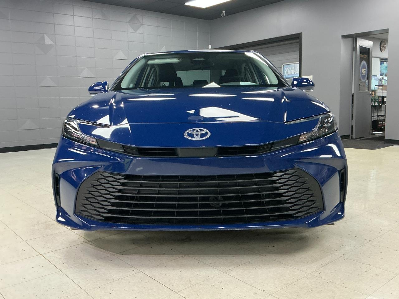 Toyota Camry LE (Natl) 2025