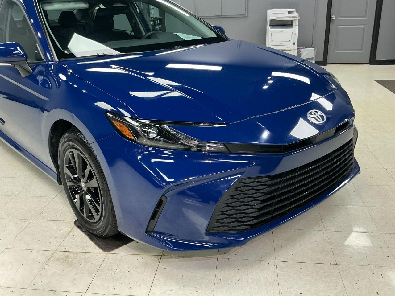 Toyota Camry LE (Natl) 2025