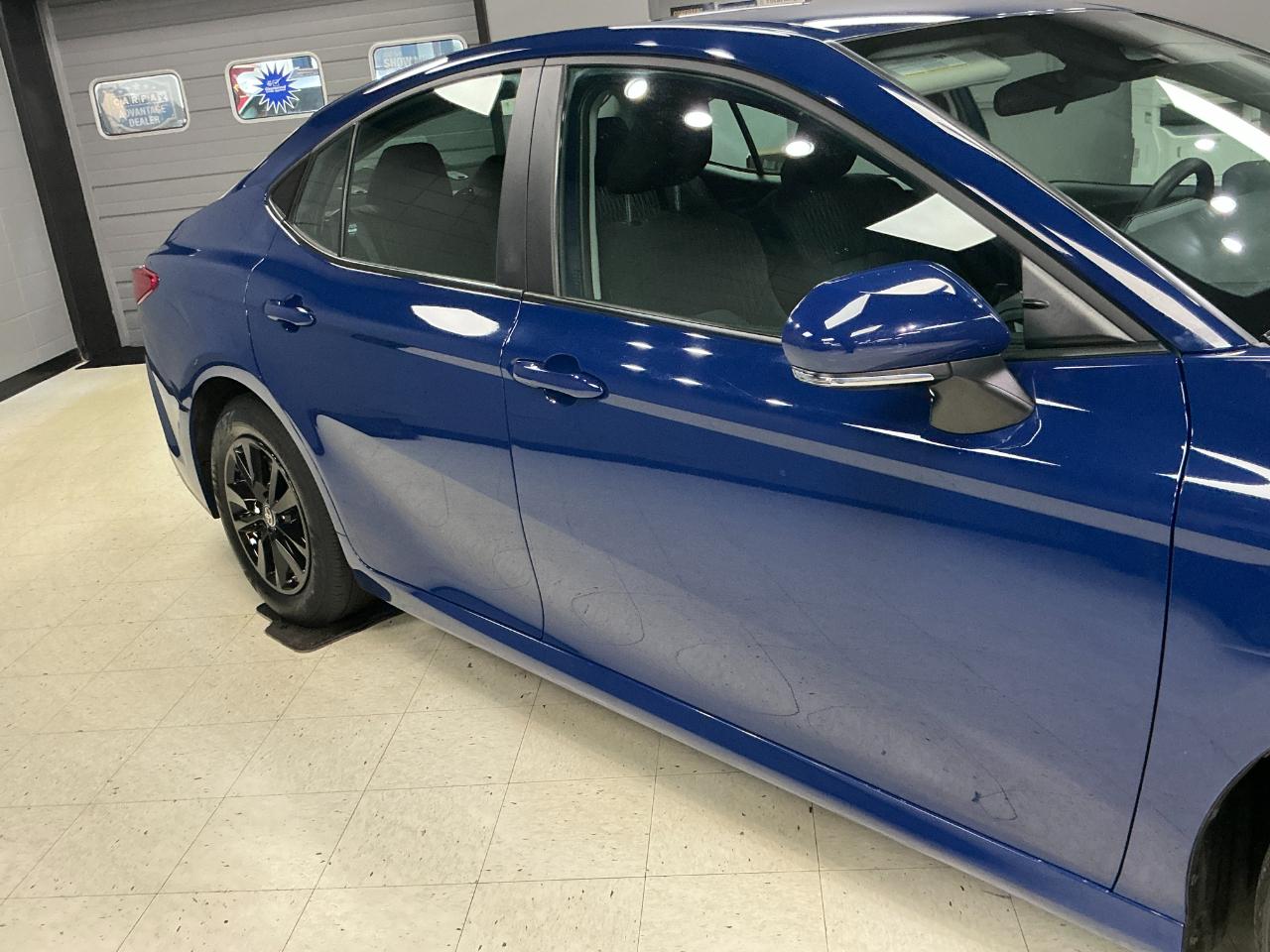 Toyota Camry LE (Natl) 2025