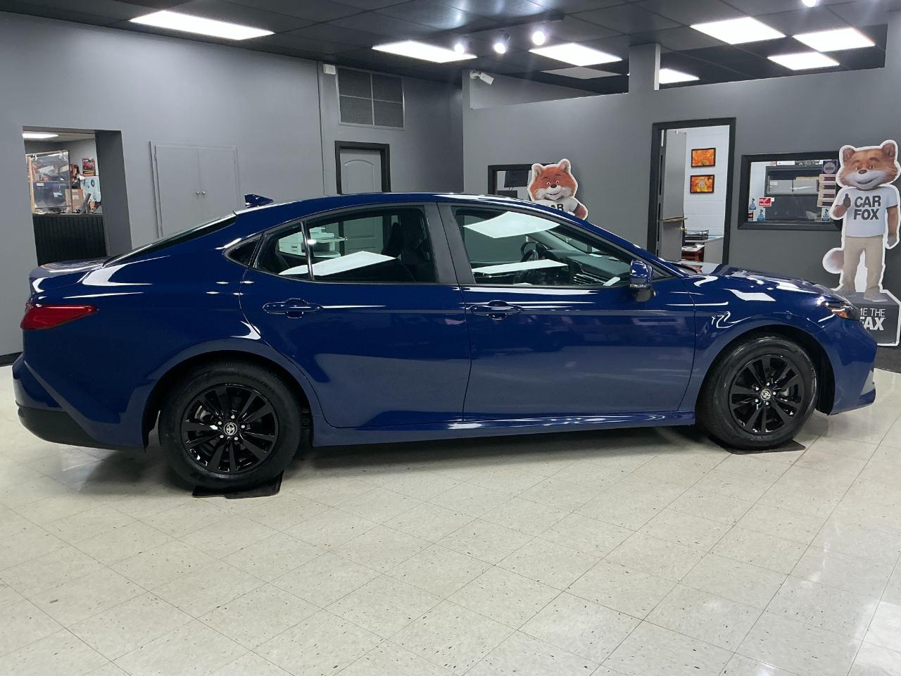 Toyota Camry LE (Natl) 2025