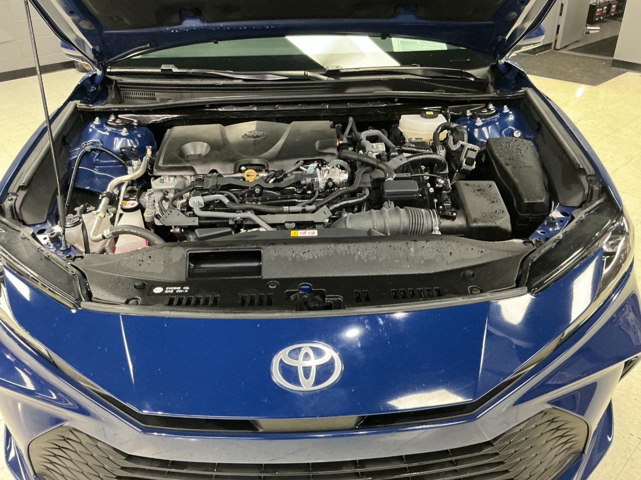 Toyota Camry LE (Natl) 2025