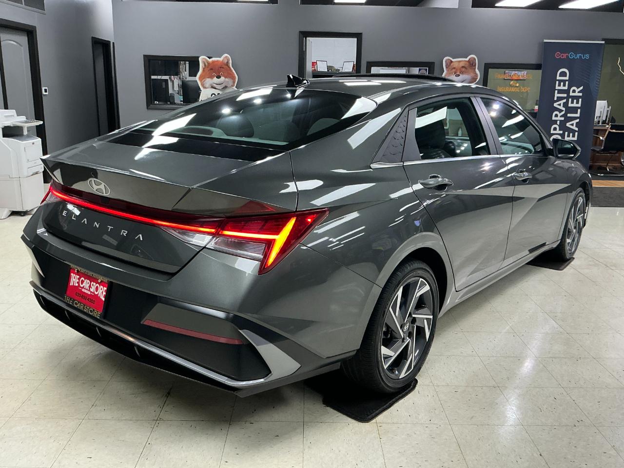 Hyundai Elantra SEL Convenience IVT 2025