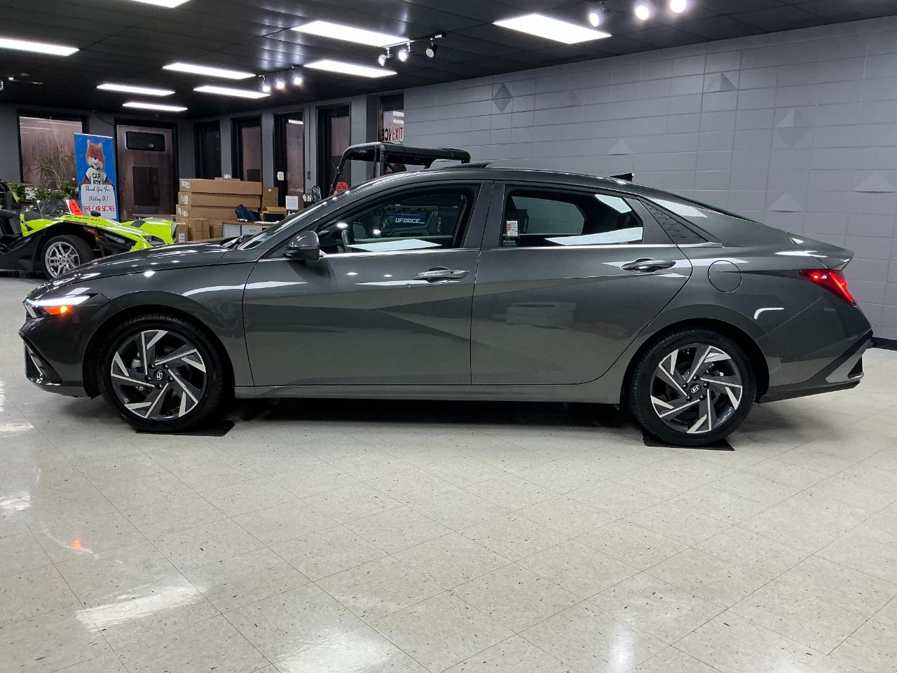 Hyundai Elantra SEL Convenience IVT 2025