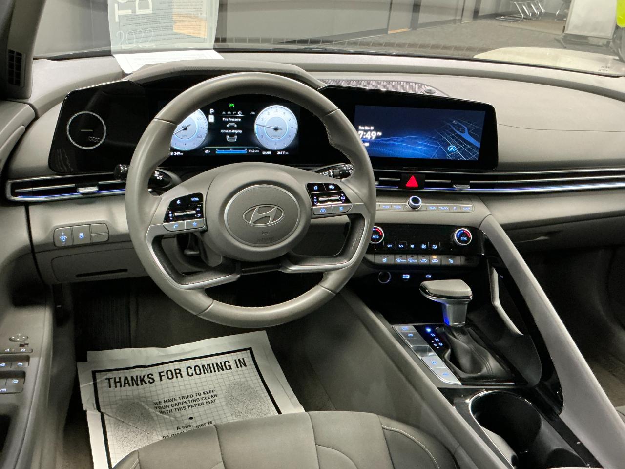 Hyundai Elantra SEL Convenience IVT 2025