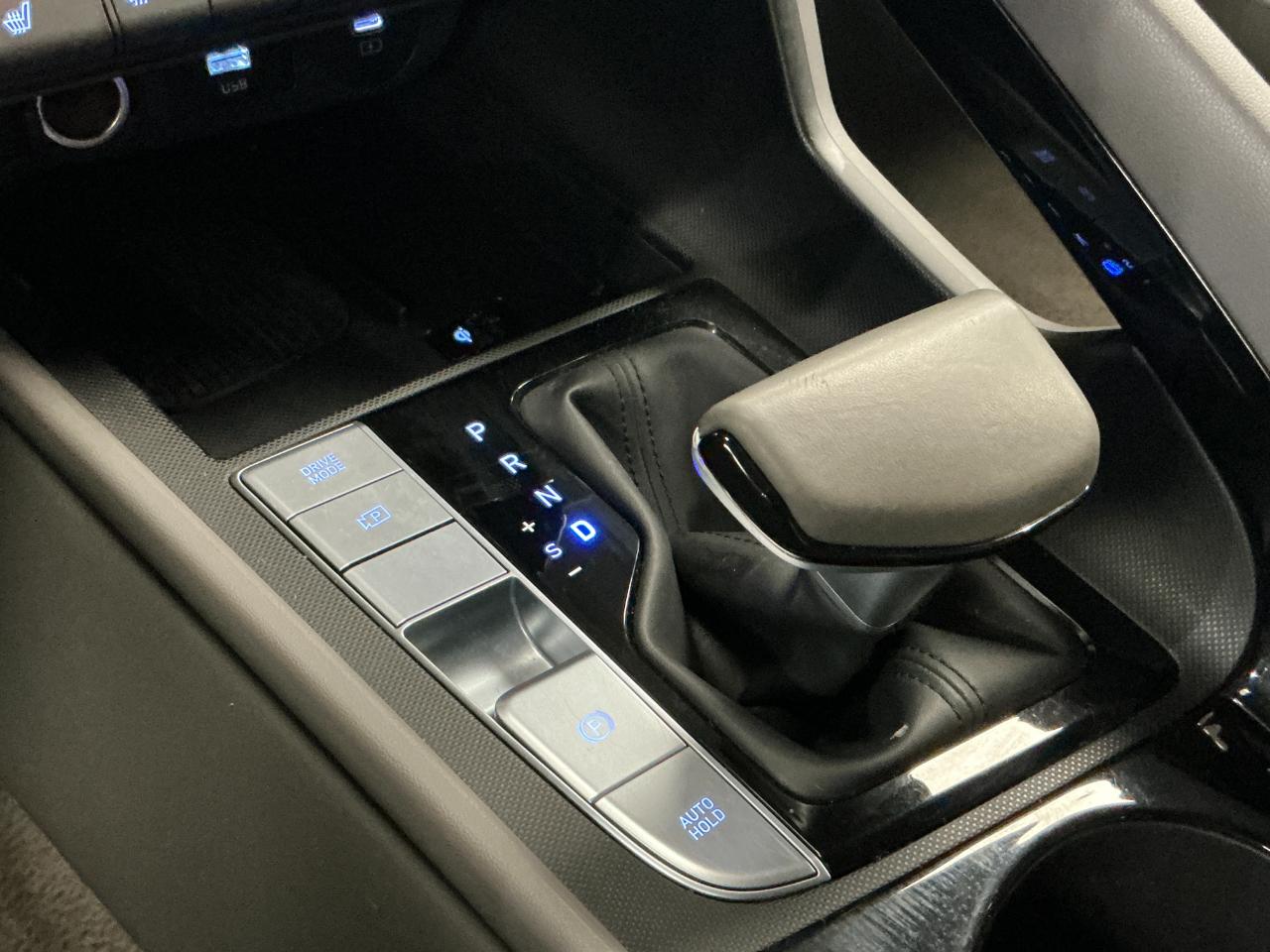 Hyundai Elantra SEL Convenience IVT 2025