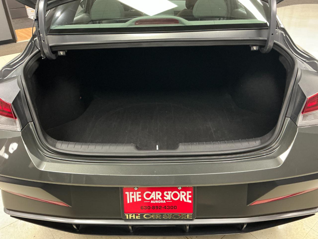 Hyundai Elantra SEL Convenience IVT 2025