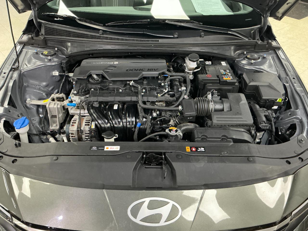 Hyundai Elantra SEL Convenience IVT 2025