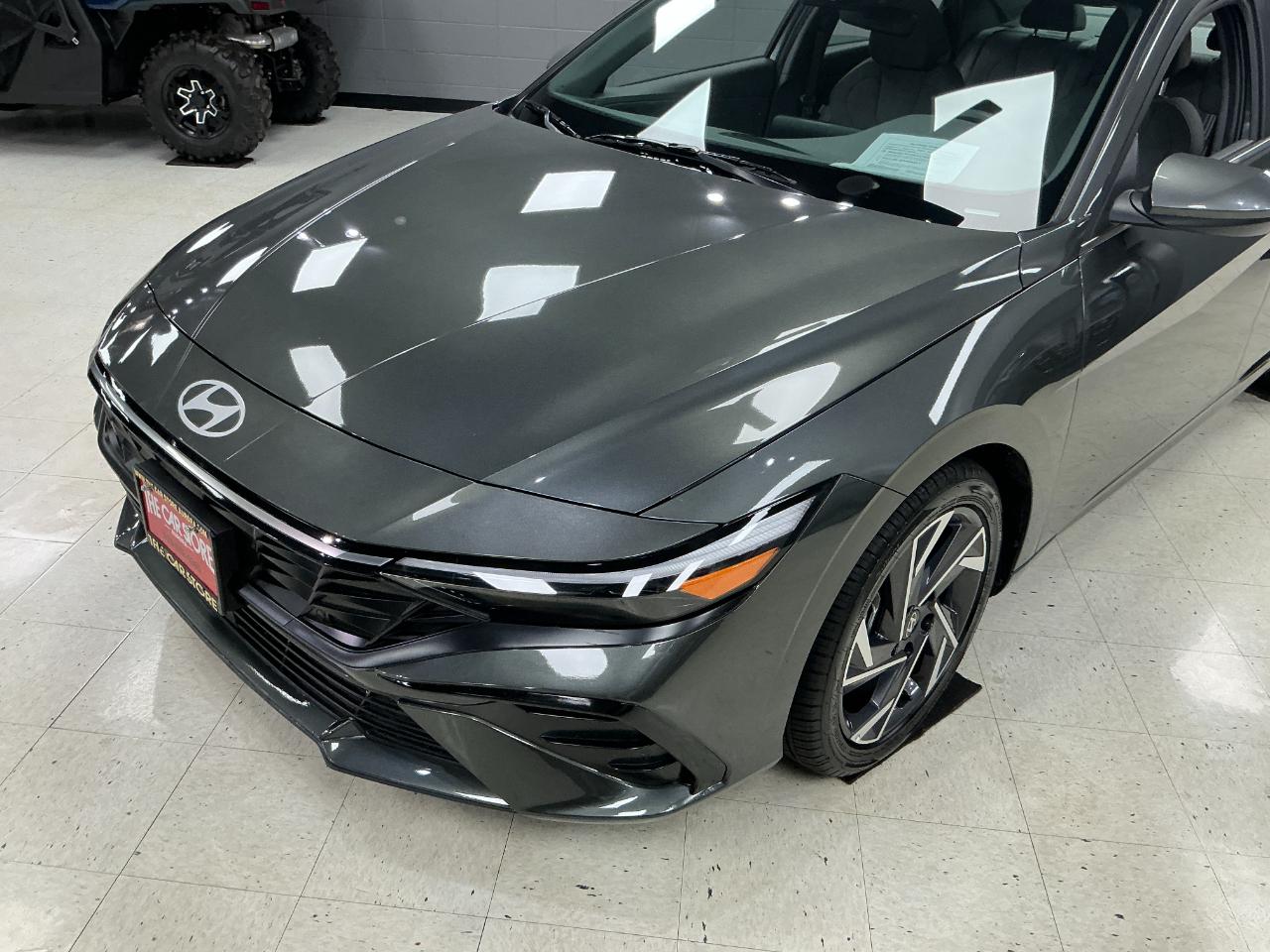 Hyundai Elantra SEL Convenience IVT 2025