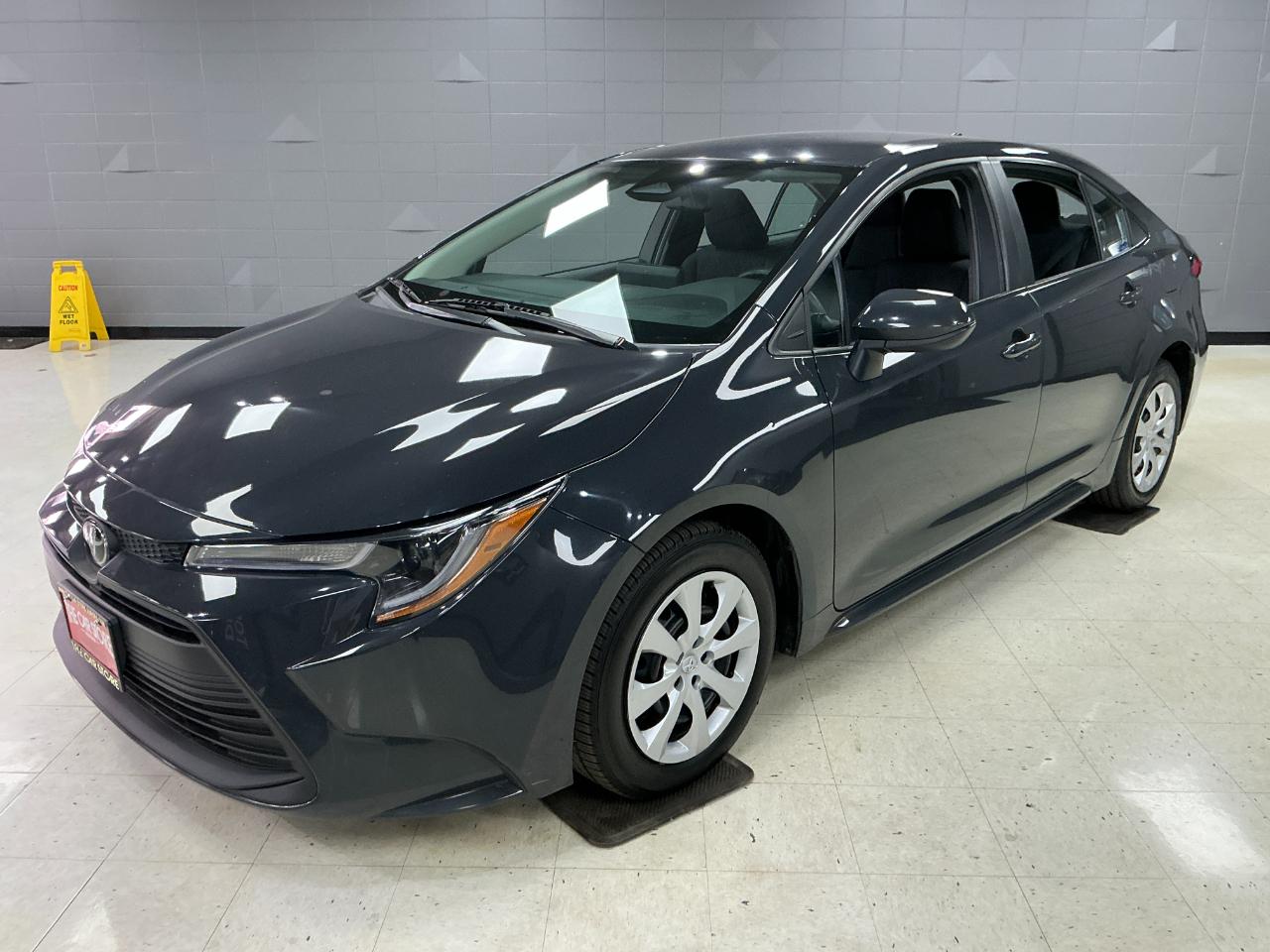 Toyota Corolla LE CVT (Natl) 2024