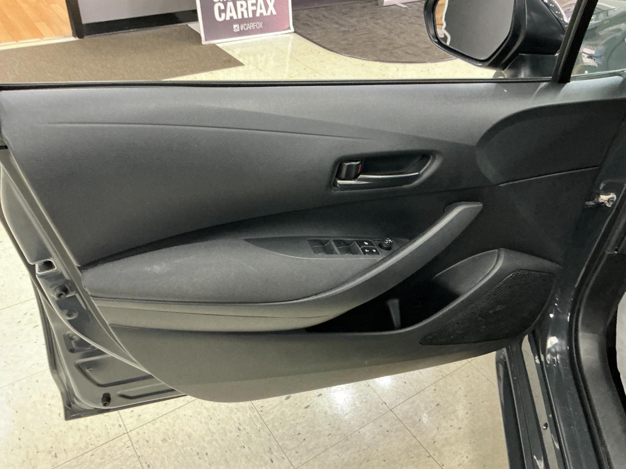 Toyota Corolla LE CVT (Natl) 2024