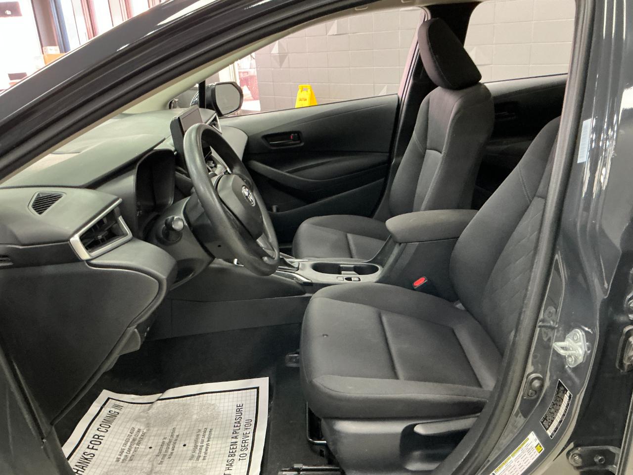 Toyota Corolla LE CVT (Natl) 2024