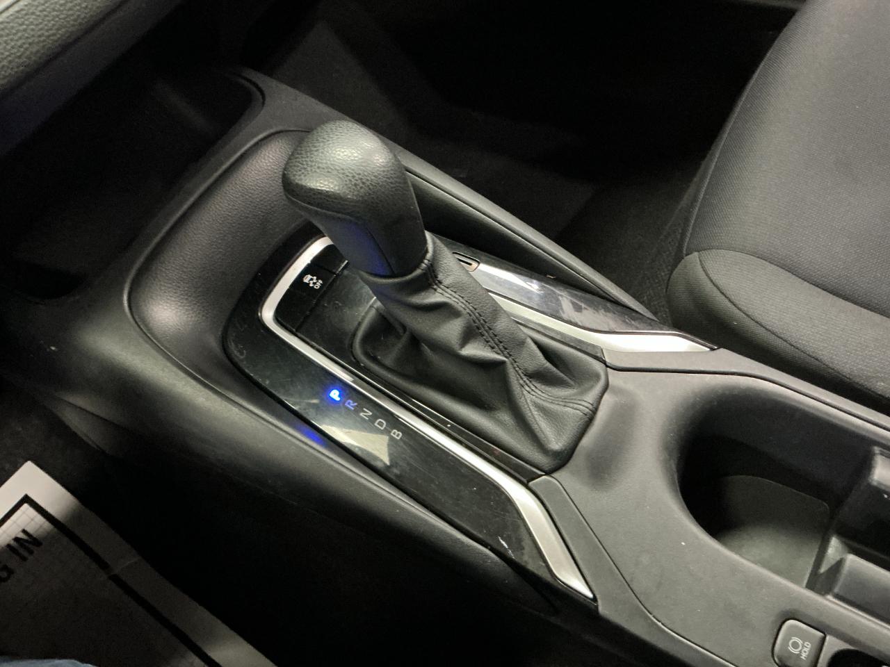 Toyota Corolla LE CVT (Natl) 2024