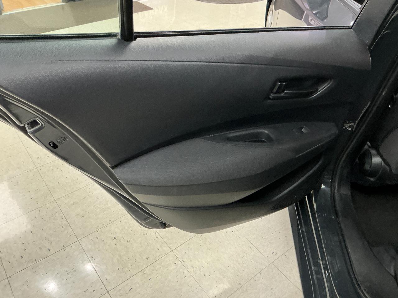 Toyota Corolla LE CVT (Natl) 2024