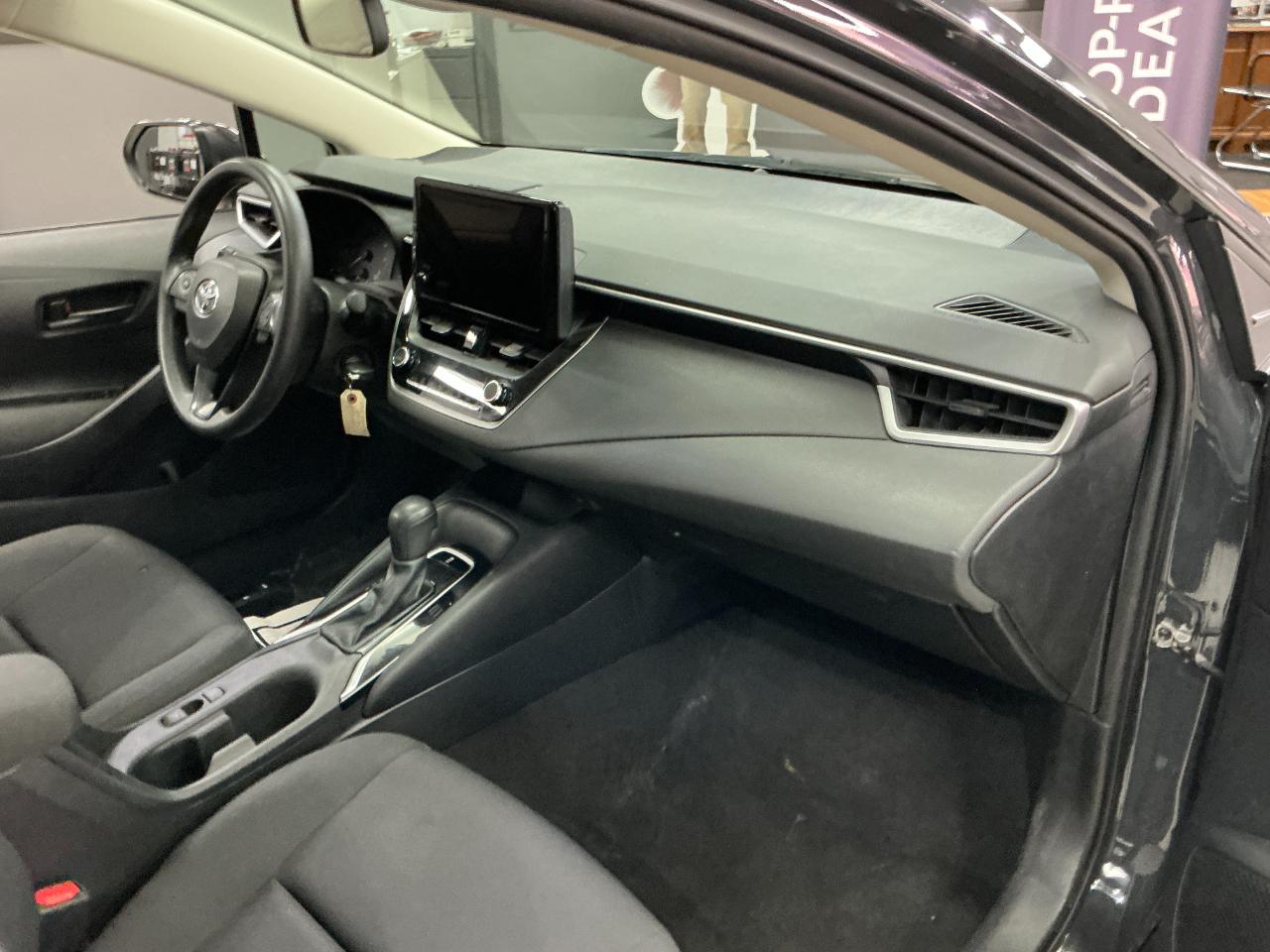 Toyota Corolla LE CVT (Natl) 2024