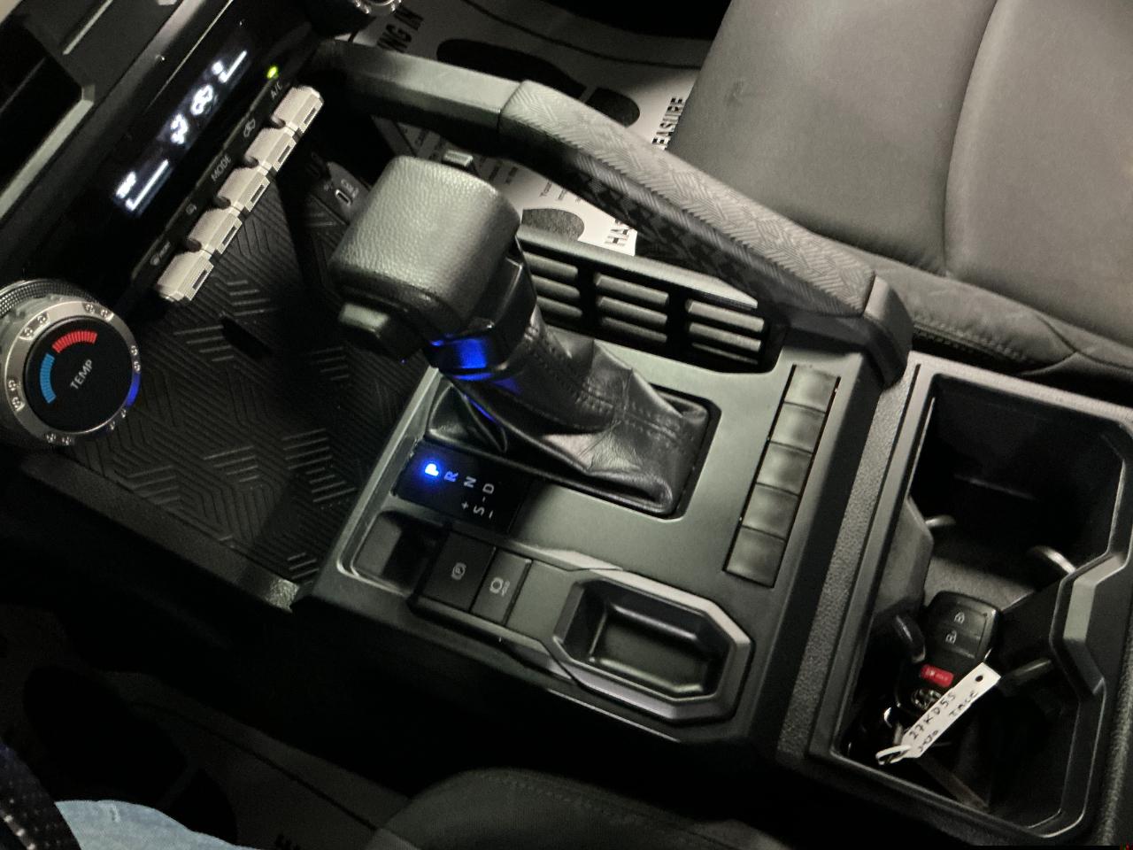 Toyota Tacoma 2WD SR XtraCab 6' Bed AT (Natl) 2024