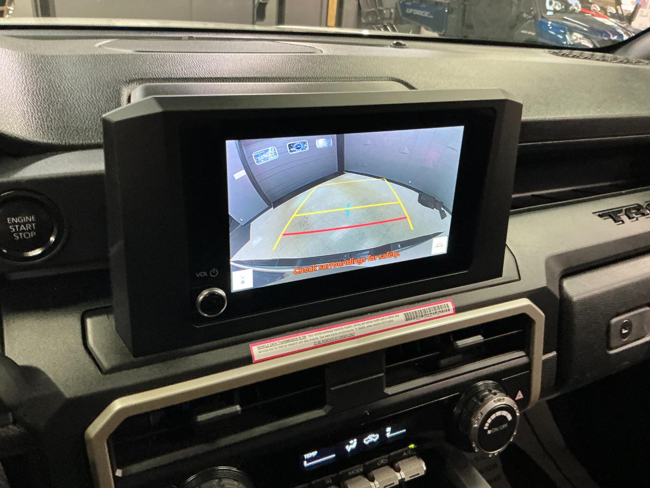 Toyota Tacoma 2WD SR XtraCab 6' Bed AT (Natl) 2024