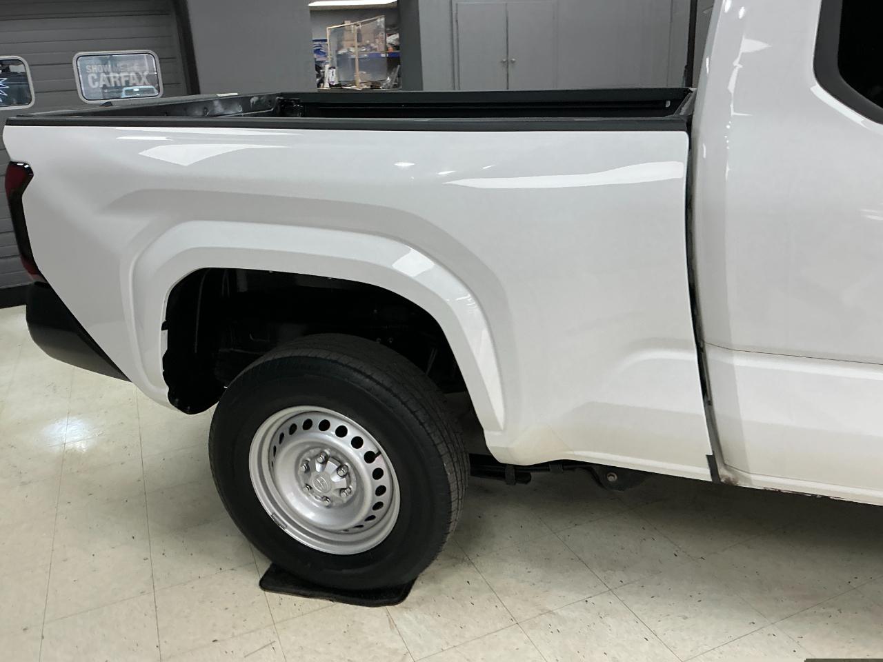 Toyota Tacoma 2WD SR XtraCab 6' Bed AT (Natl) 2024