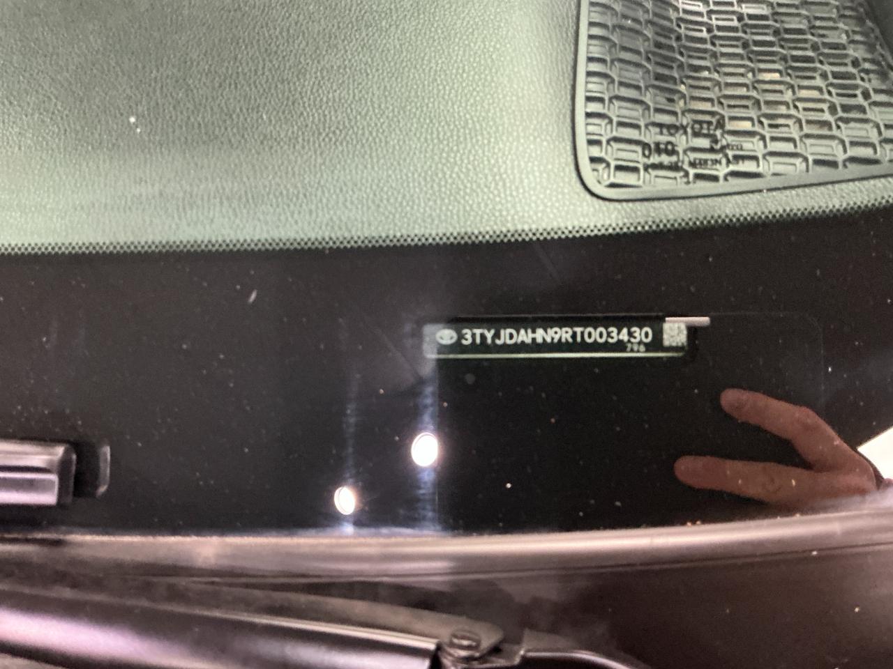 Toyota Tacoma 2WD SR XtraCab 6' Bed AT (Natl) 2024