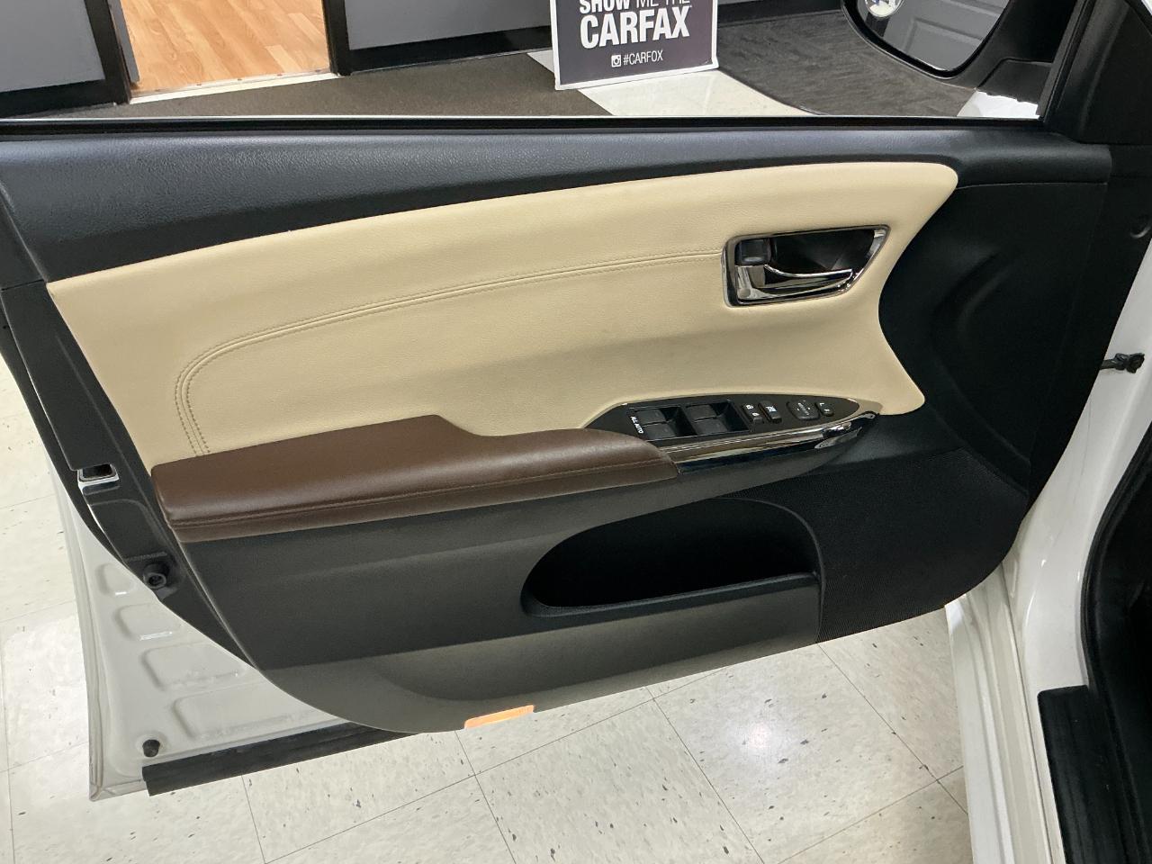 Toyota Avalon 4dr Sdn XLE Touring (Natl) 2015