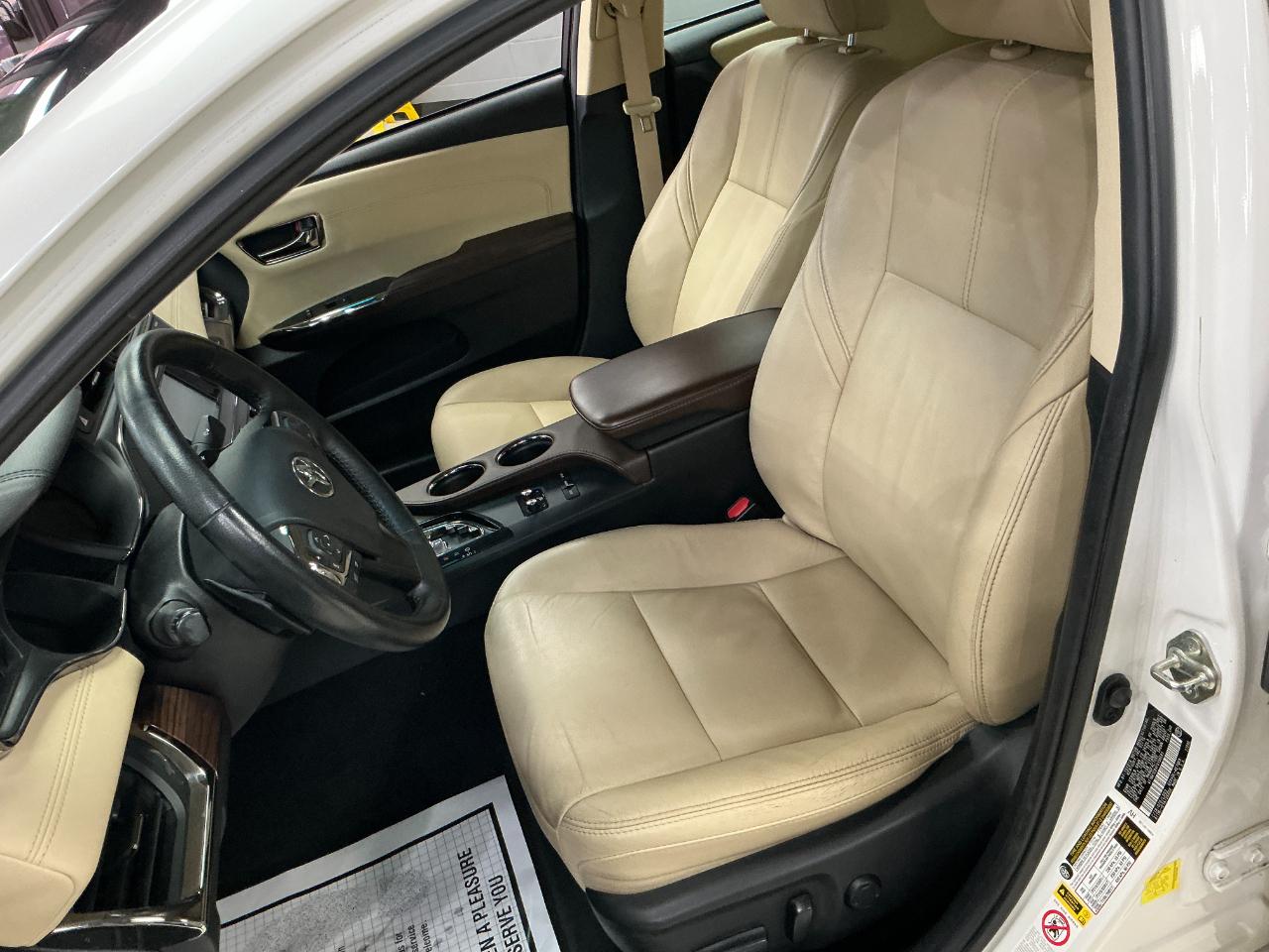 Toyota Avalon 4dr Sdn XLE Touring (Natl) 2015