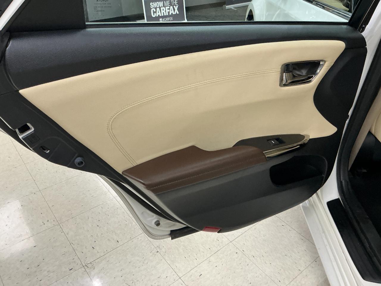 Toyota Avalon 4dr Sdn XLE Touring (Natl) 2015