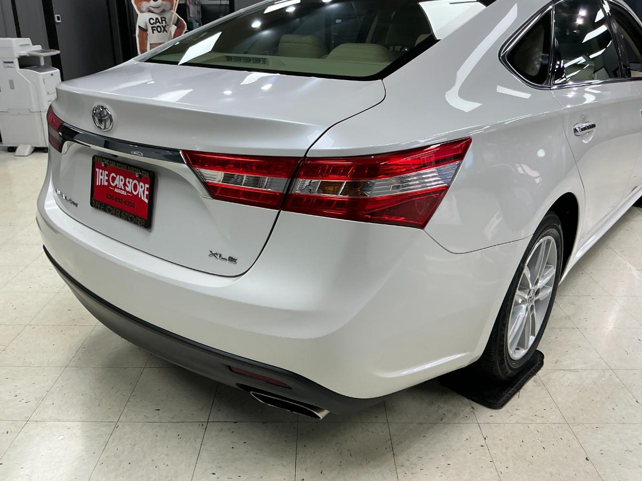 Toyota Avalon 4dr Sdn XLE Touring (Natl) 2015
