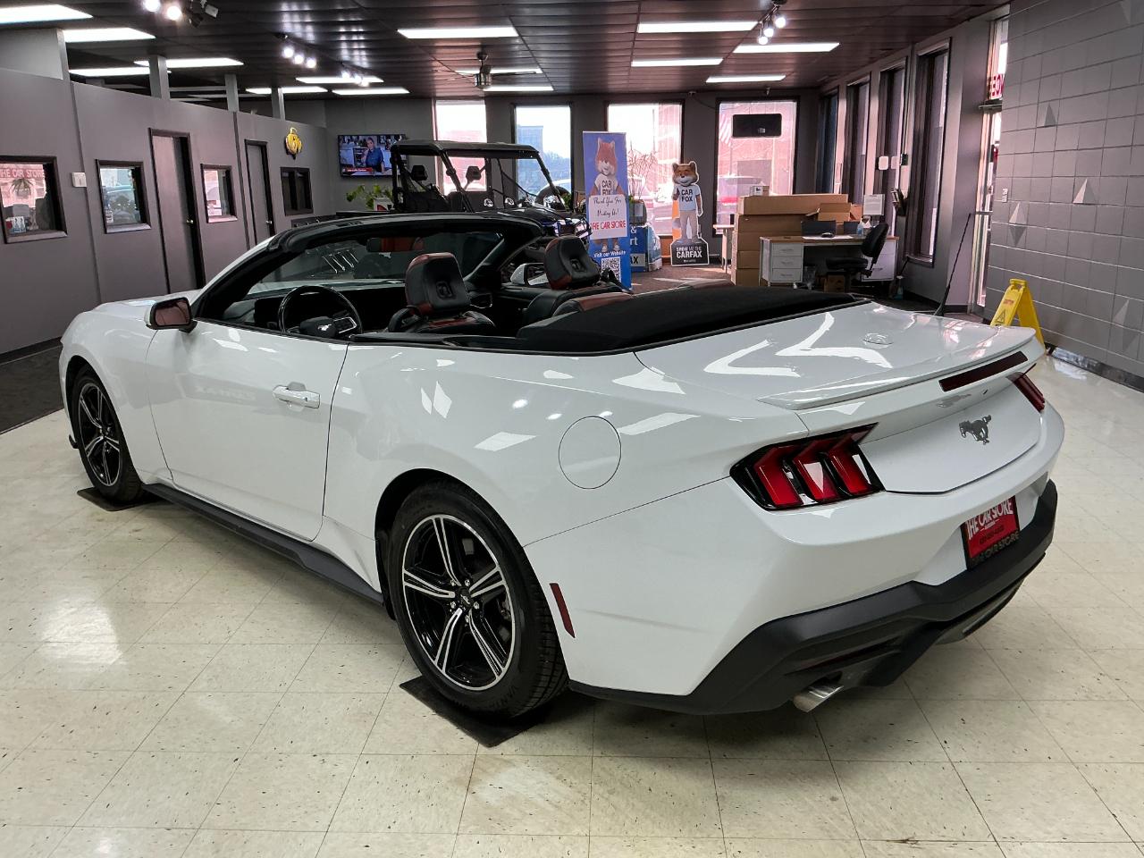 Ford Mustang EcoBoost Convertible 2024