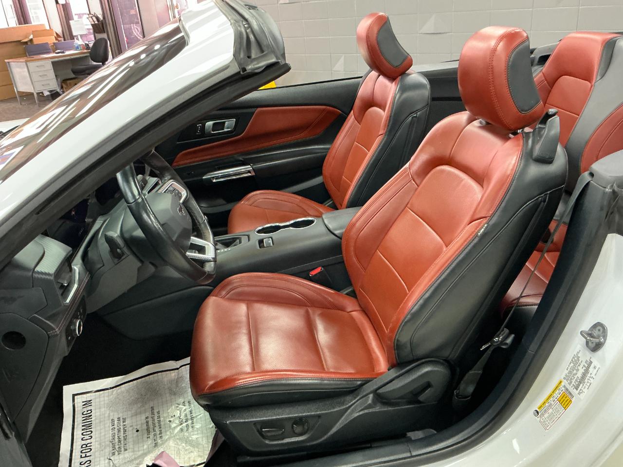 Ford Mustang EcoBoost Convertible 2024