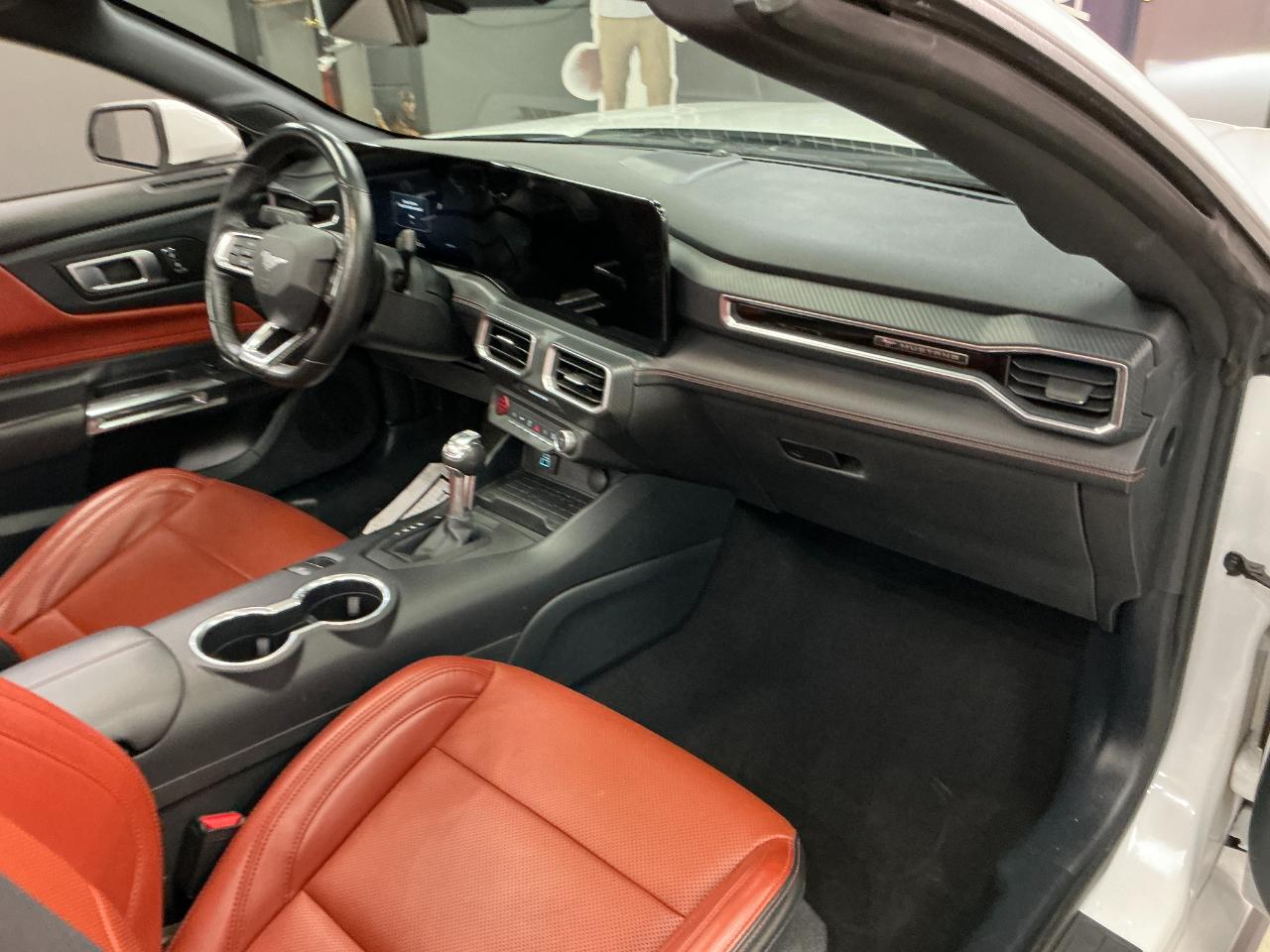 Ford Mustang EcoBoost Convertible 2024