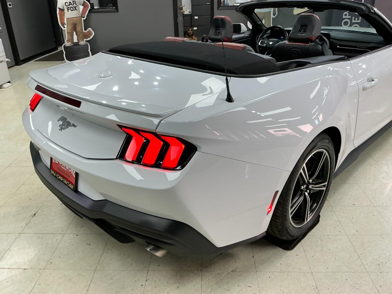 Ford Mustang EcoBoost Convertible 2024