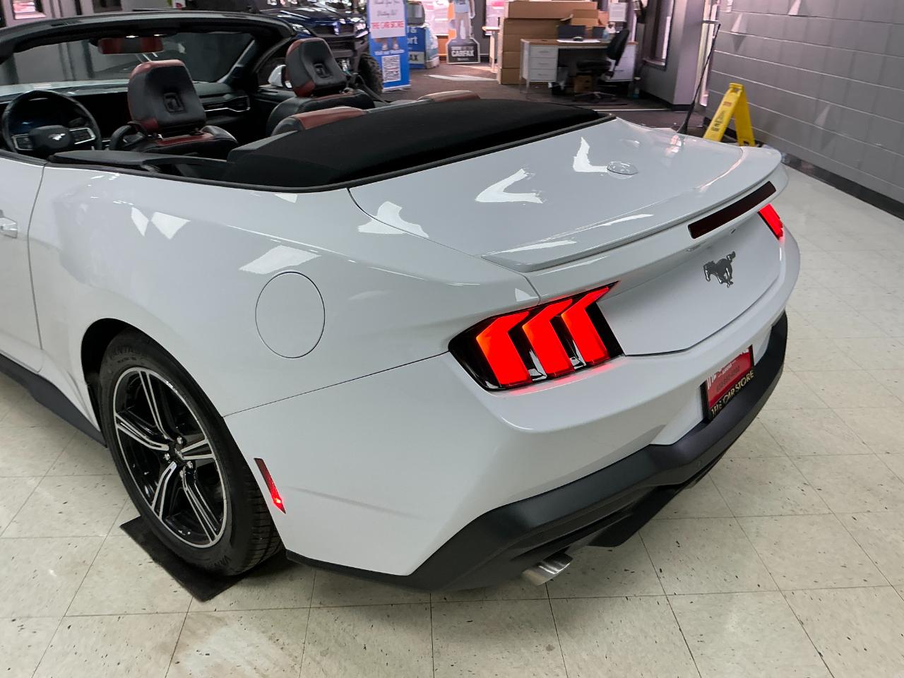 Ford Mustang EcoBoost Convertible 2024
